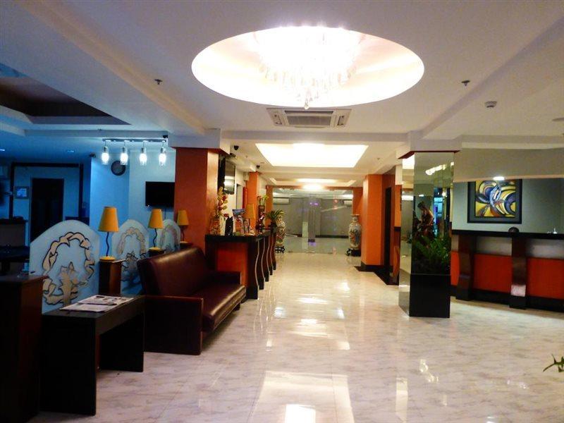 Silver Oaks Suites & Hotel Manille Extérieur photo