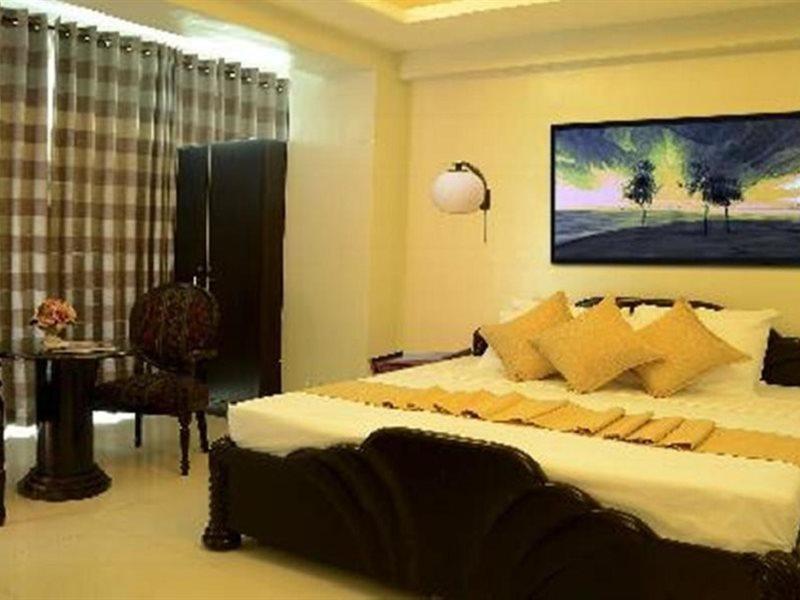 Silver Oaks Suites & Hotel Manille Extérieur photo