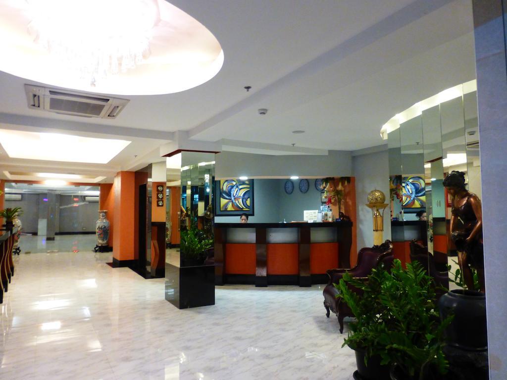 Silver Oaks Suites & Hotel Manille Extérieur photo