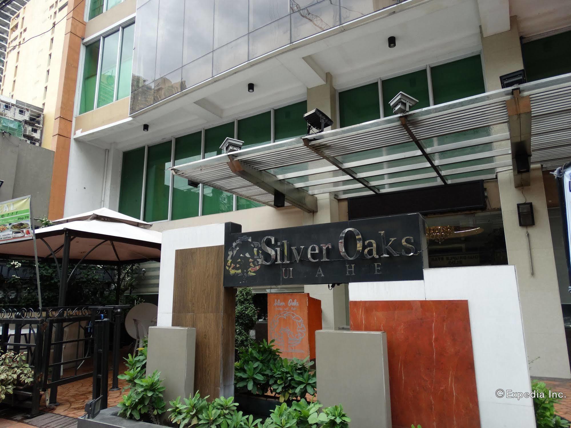 Silver Oaks Suites & Hotel Manille Extérieur photo