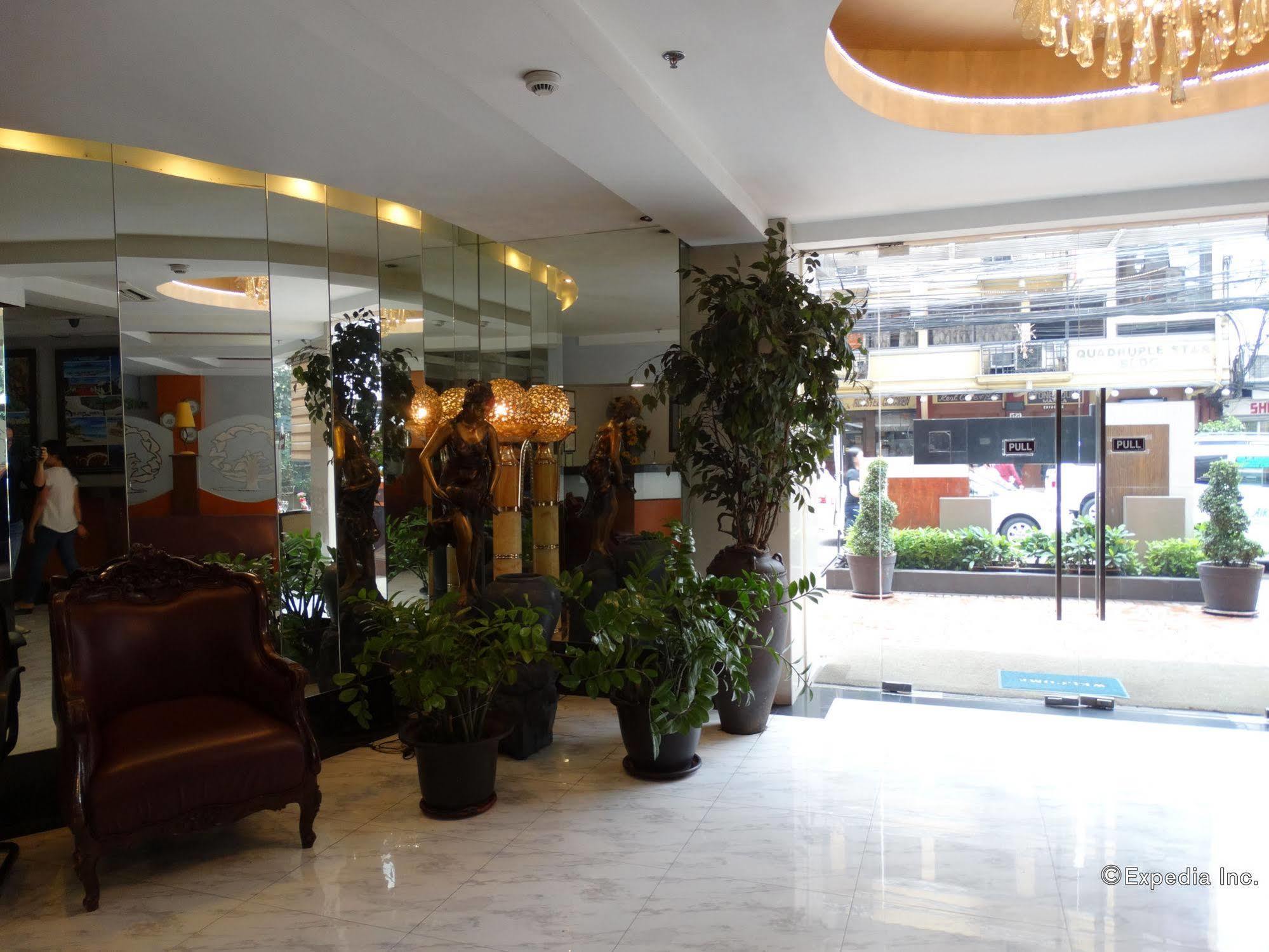 Silver Oaks Suites & Hotel Manille Extérieur photo