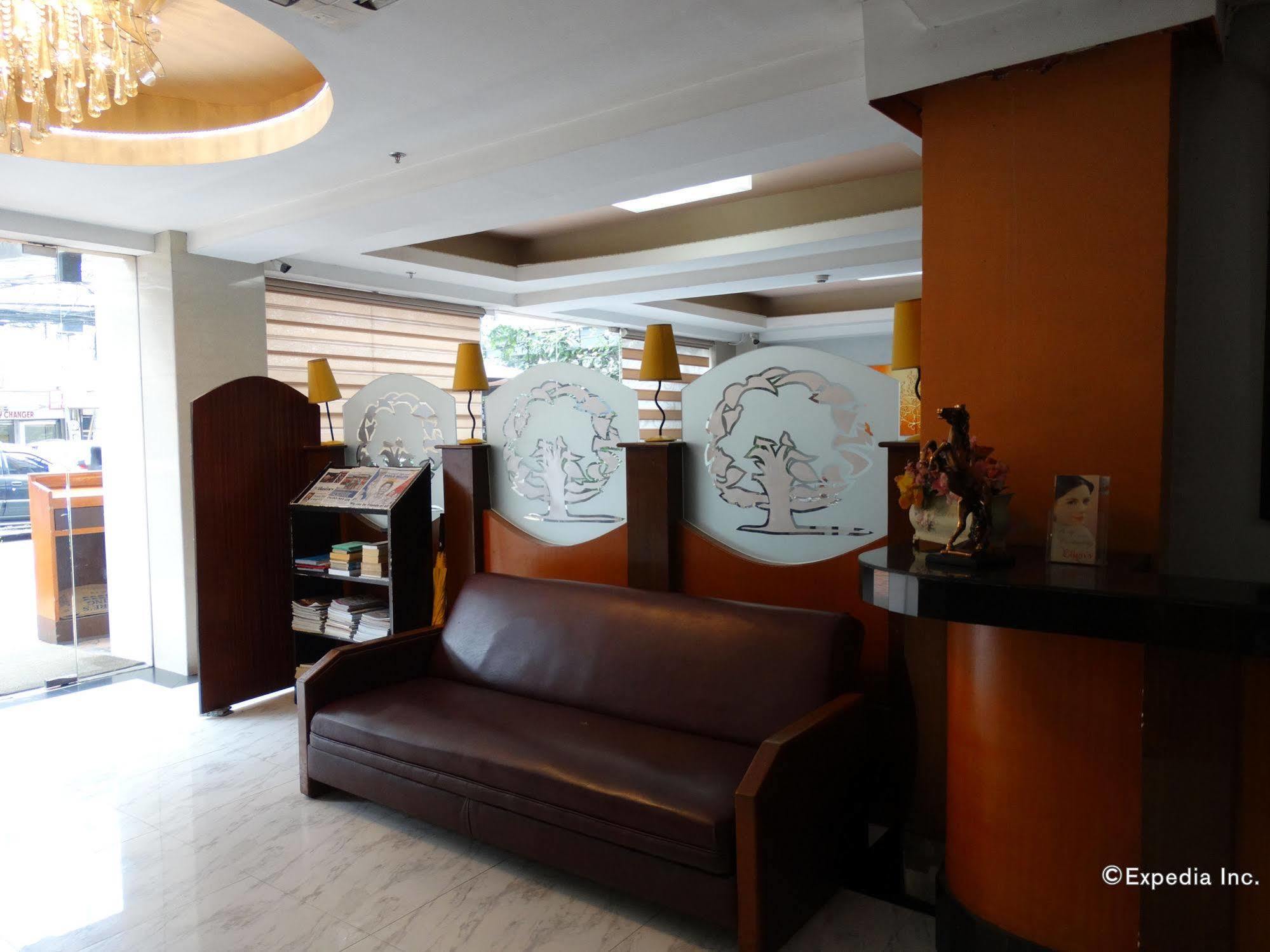 Silver Oaks Suites & Hotel Manille Extérieur photo